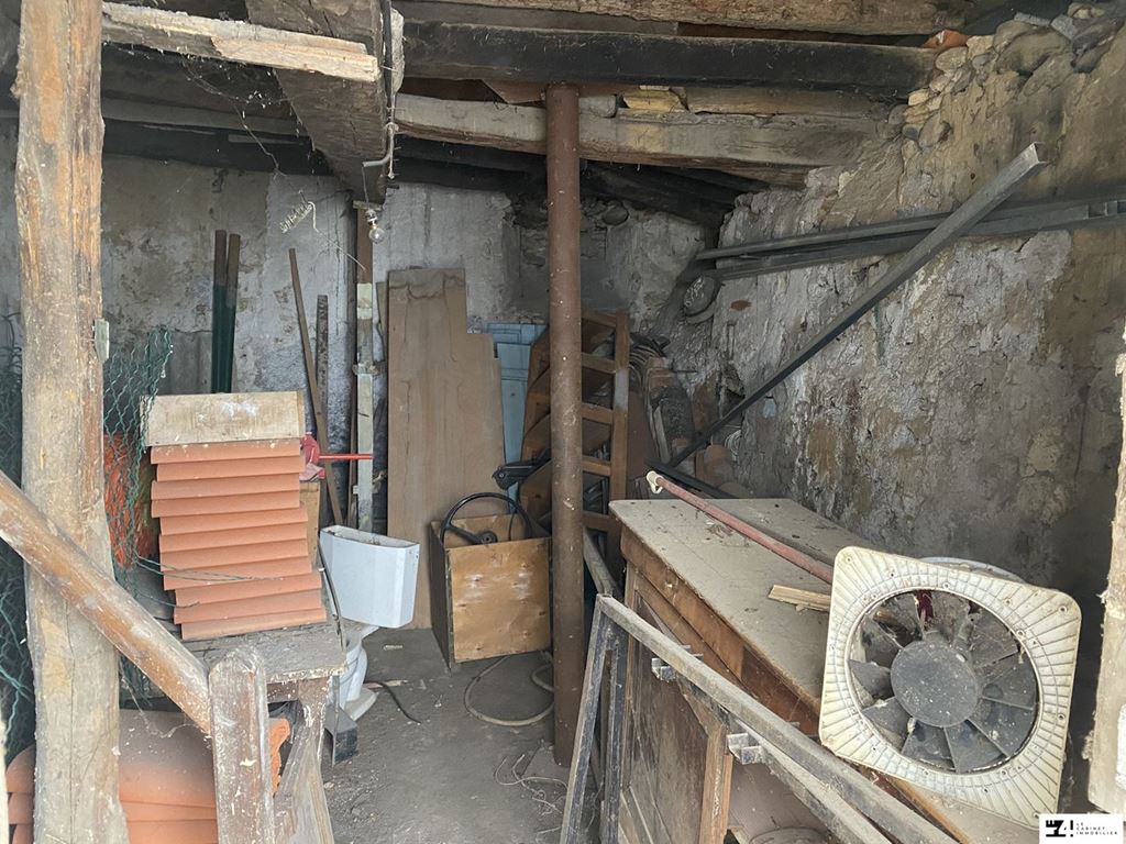Maison en pierre 2 pièces à MANCIOUX