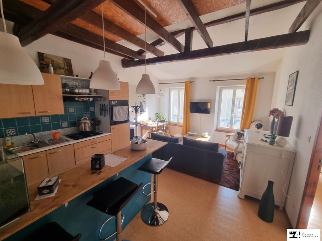 Immeuble 2 pièces à CAZERES