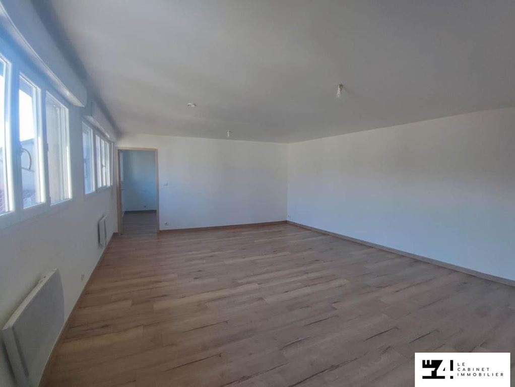 Appartement 3 pièces à CAZERES