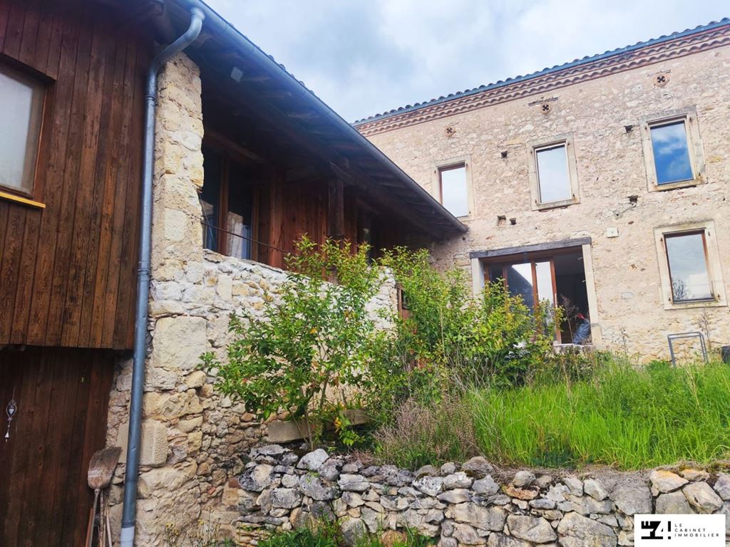 Maison de caractère 6 pièces à ALAN