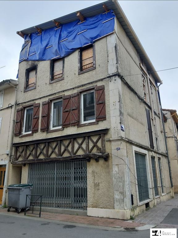 Immeuble 4 pièces à CAZERES