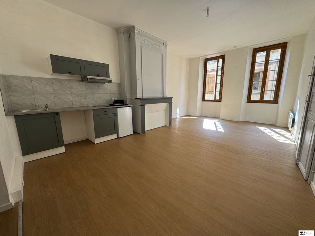 Appartement 2 pièces à MONTESQUIEU VOLVESTRE