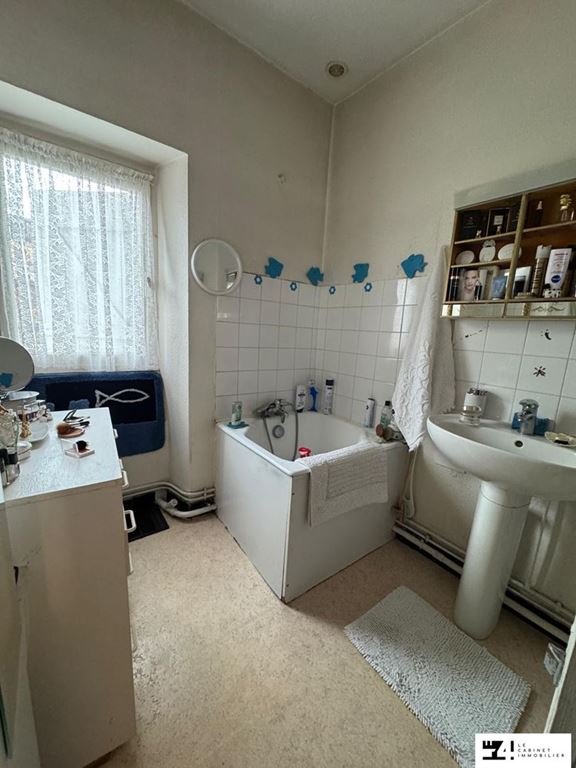 Immeuble 3 pièces à CAZERES